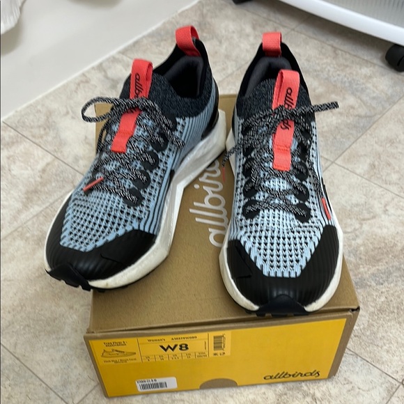 Allbirds Black and White Running Shoes size 8 - Picture 1 of 7